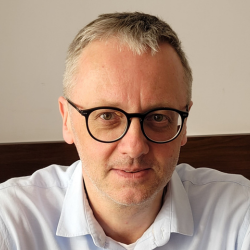 Prof. Grzebelus D..png